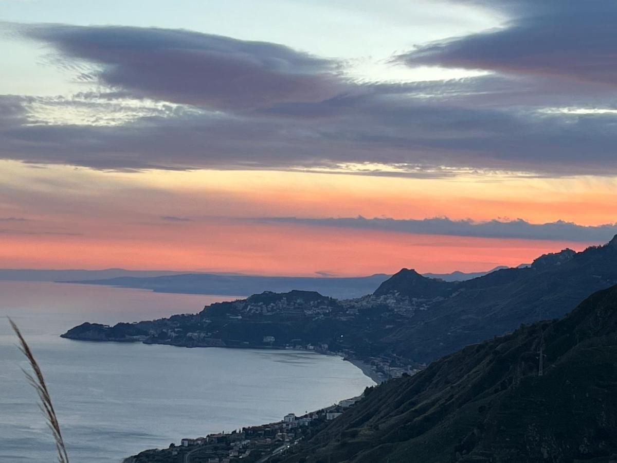 Casa vacanza con vista panoramica Forza dʼAgro Esterno foto